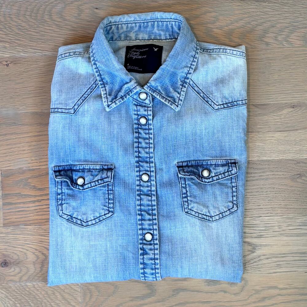 American Eagle Y2K Western Denim Shirt Pearl Snaps Chambray Blue Women’s Small - Picture 9 of 10
